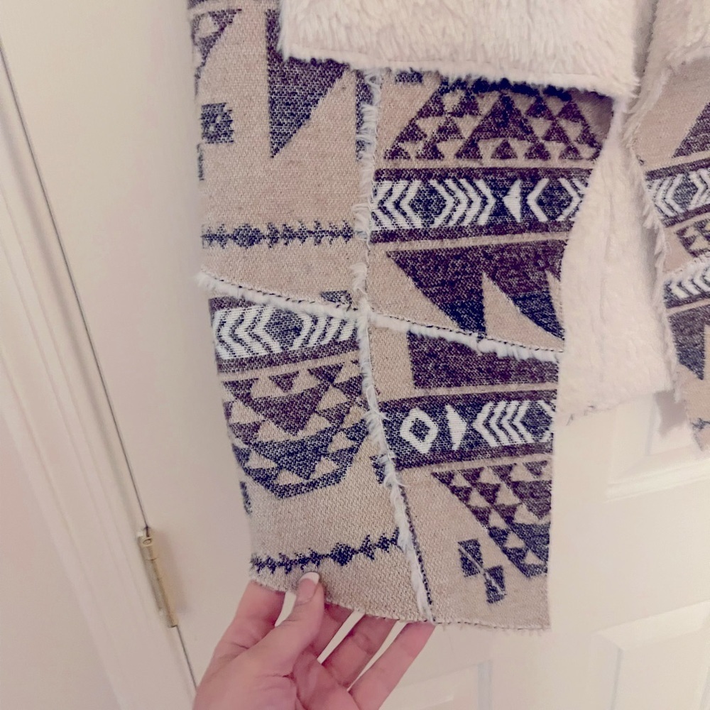 Mossimo Supply Company- Boho Vest - Picture 4 of 6